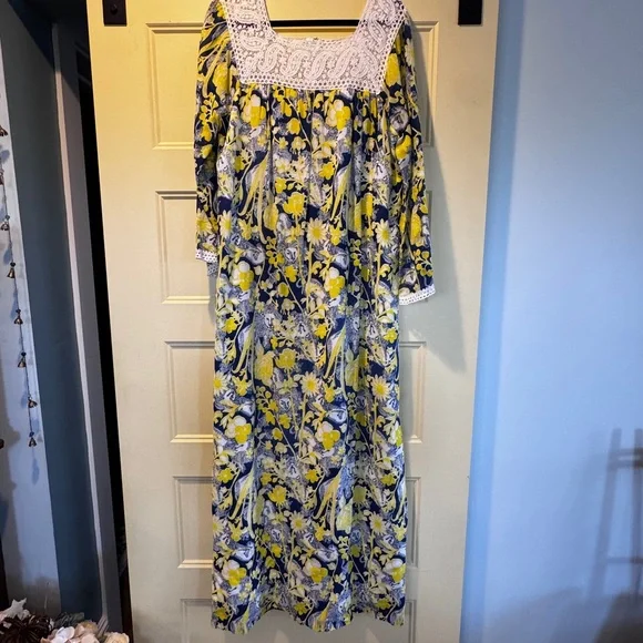 Lilly Pulitzer | Dresses | The Lilly Vintage Lilly Pulitzer Yellow Navy Lion Print Caftan Maxi Dress | Poshmark Lilly Pulitzer | Dresses | The Lilly Vintage Lilly Pulitzer Yellow Navy Lion Print Caftan Maxi Dress | Poshmark